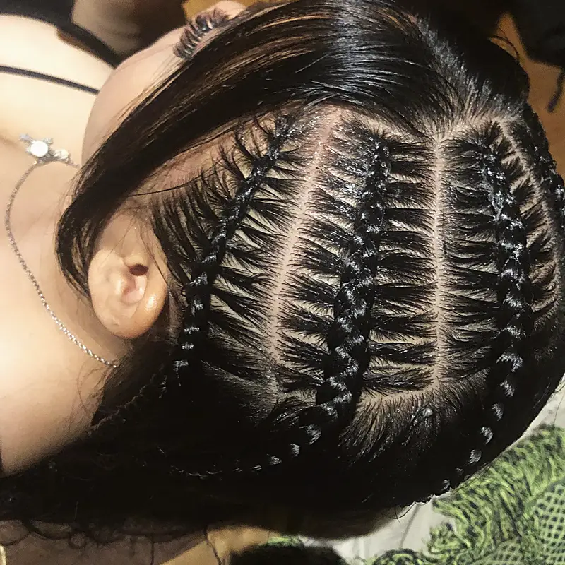 Stitch braids parting pattern, from above